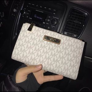 Michael Kors Wristlet